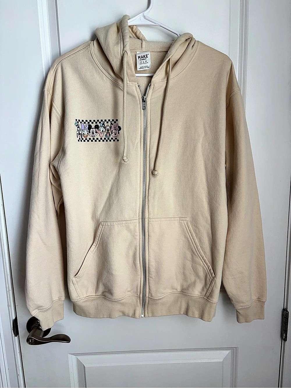 Make Market Mickey & Co. Disney graphic hoodie Zip Hoodie Medium